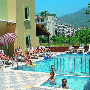 alanya-beach-5577-600-600