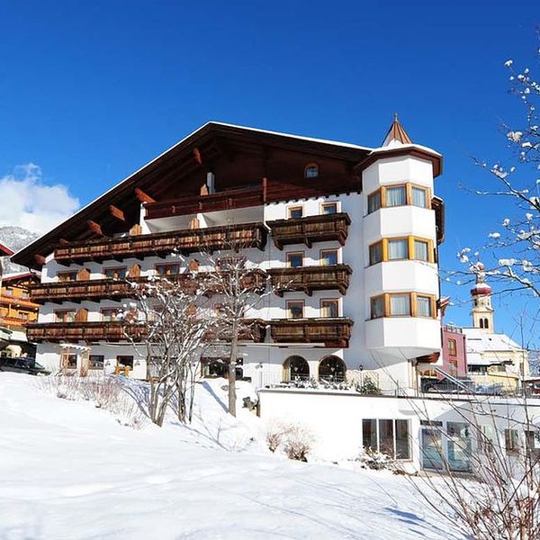 ferienland-stubai-obiekt-budynek-glowny-912649056-600-600