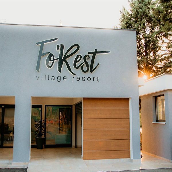 fo-rest-village-resort-forest-budynek-glowny-1104350822-600-600