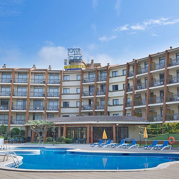 ght-tossa-park-aparthotel-obiekt-basen-793021831-600-600