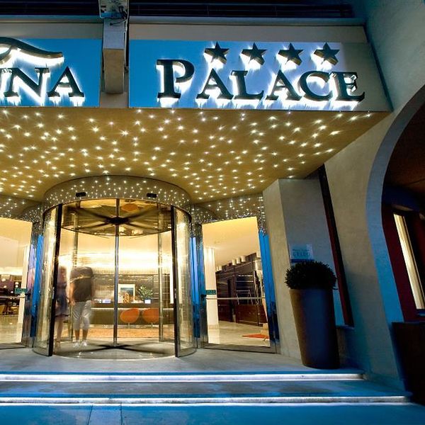 laguna-palace-grado-obiekt-budynek-glowny-recepcja-lobby-845761963-600-600