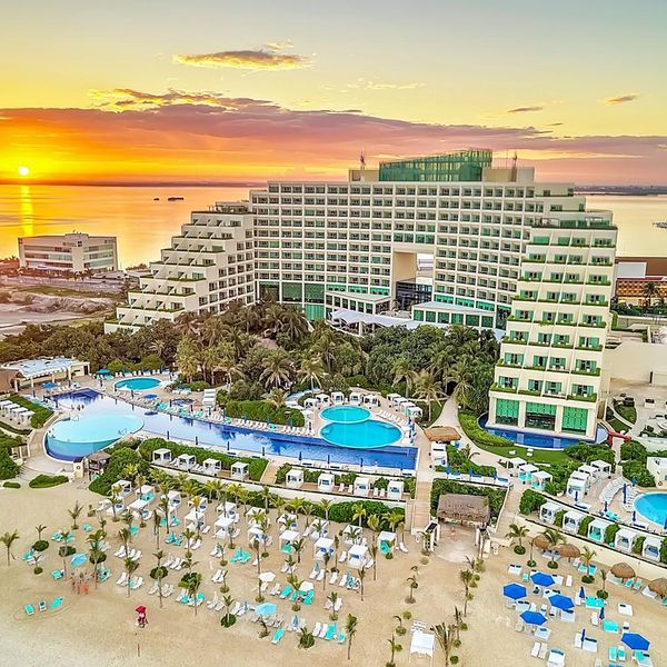 live-aqua-beach-resort-cancun-ex-live-aqua-cancun-obiekt-budynek-glowny-848101484-600-600