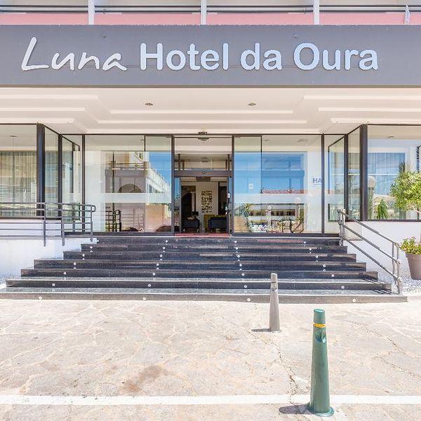 luna-hotel-da-oura-budynek-glowny-teren-hotelu-1016737616-600-600