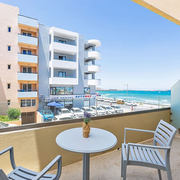 meltemi-coast-suites-obiekt-balkon-taras-plaza-846005701-600-600