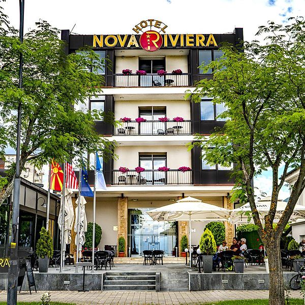nova-riviera-budynek-glowny-844729720-600-600