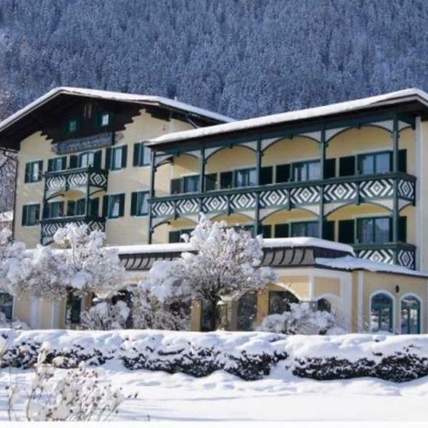 torrenerhof-obiekt-budynek-glowny-teren-hotelu-843141488-600-600