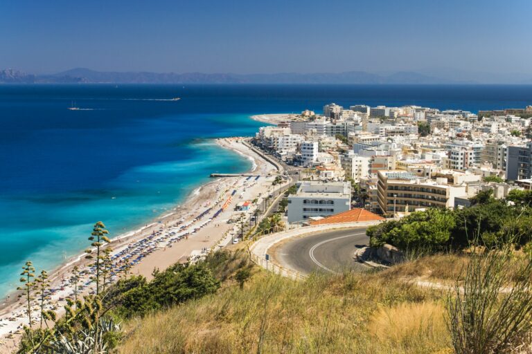 Rodos – pogoda. 🇬🇷 Sprawdź, kiedy jechać na wakacje na Rodos