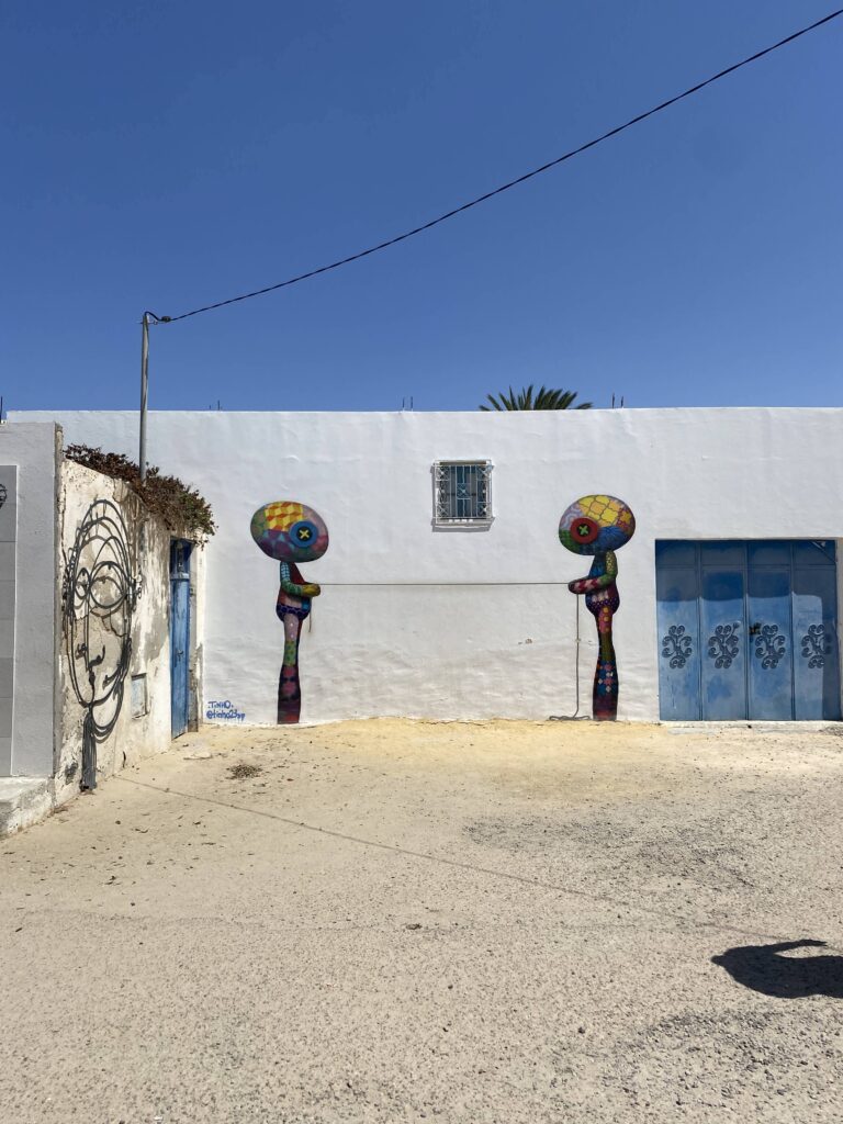 Djerbahood, Djerba Wakacje, Wczasy Djerba, Murale na Djerbie, Dzielnica Djerbahood