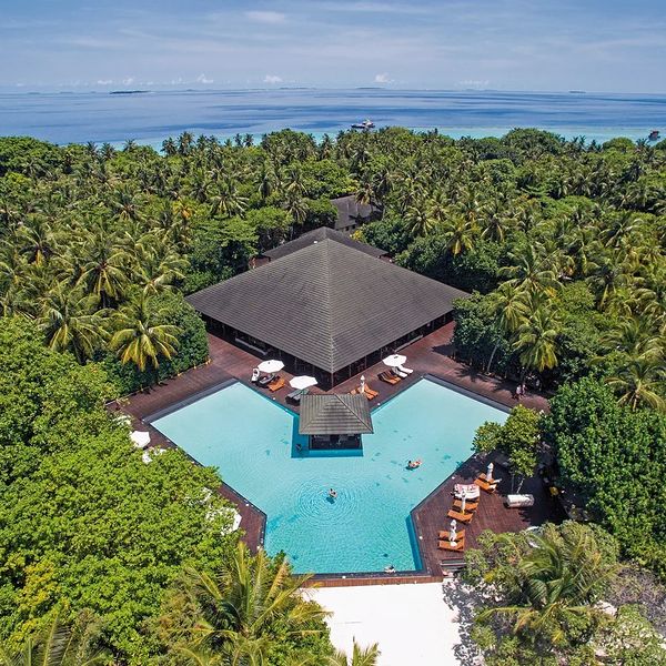 Hotel Adaaran Select Meedhupparu Island w Malediwy