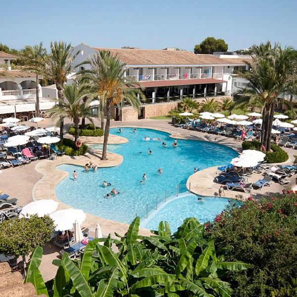 Wakacje w Hotelu Beach Club Font de Sa Cala Hiszpania