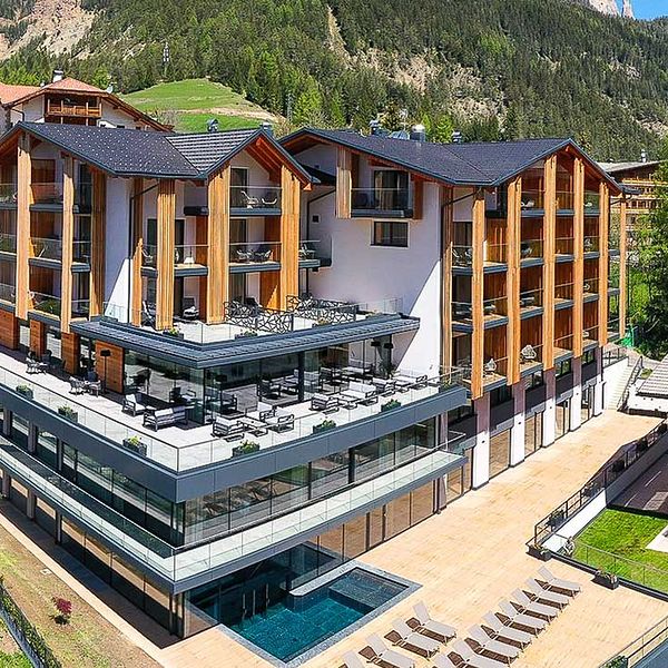 Wakacje w Hotelu Ciampedie Luxury Alpine Spa Włochy