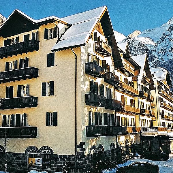 Wakacje w Hotelu Club Majestic Dolomiti Włochy