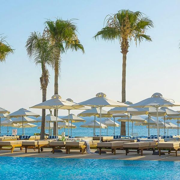 Hotel Constantinos The Great Beach w Cypr