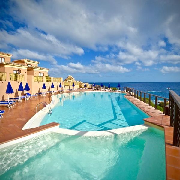 Wakacje w Hotelu Costa Paradiso Włochy