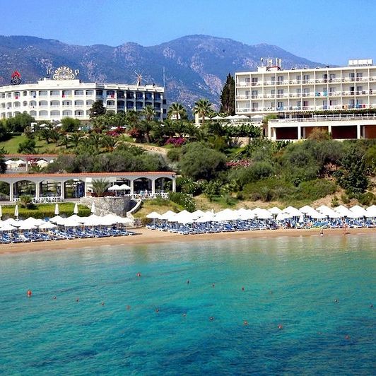 Wakacje w Hotelu Denizkizi Royal Cypr