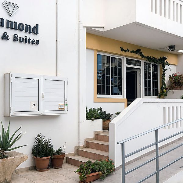 Wakacje w Hotelu Diamond Apartments & Suites Grecja