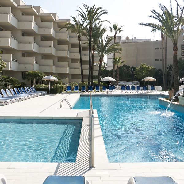Hotel Globales Cala Bona Suites (ex Som Llevant Suites) w Hiszpania