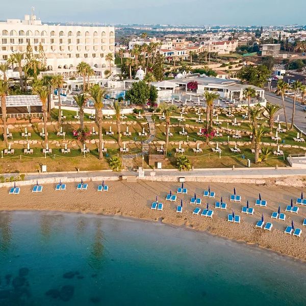Wakacje w Hotelu Golden Coast Beach Cypr