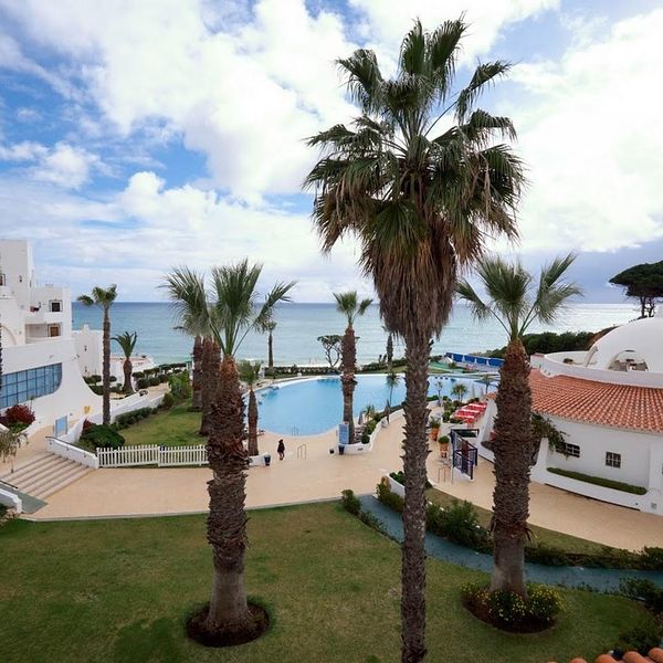 Hotel Grand Muthu Oura View Beach Club w Portugalia