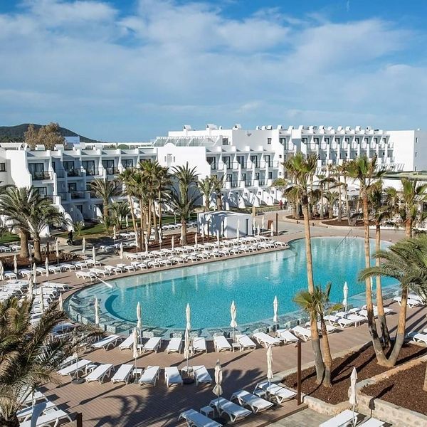 Wakacje w Hotelu Grand Palladium White Island (ex. Fiesta Club Palm Beach) Hiszpania