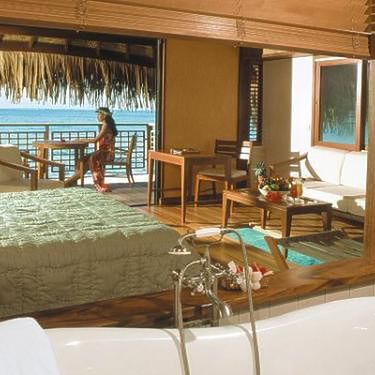 Hilton-Moorea-Lagoon-Resort-odkryjwakacje-4