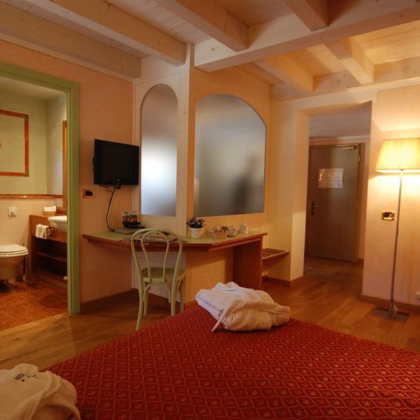 Hotel Ideal (Madonna Di Campiglio) w Włochy