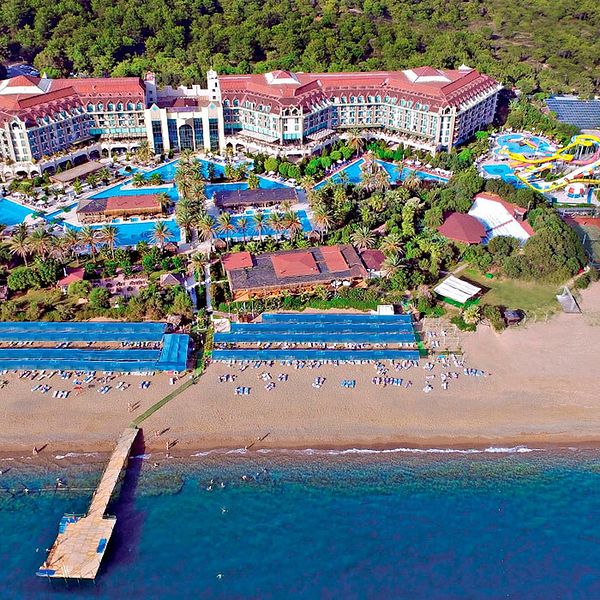 Lago-Hotel-ex.-Azura-Deluxe-Resort-Aqua-Sorgun-odkryjwakacje-4