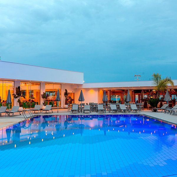 Hotel Limanaki Beach w Cypr