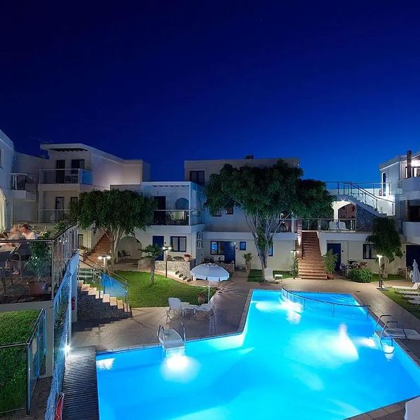 Hotel Minos Village (Agia Marina) w Grecja