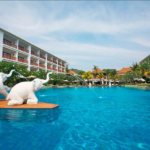 Hotel Naithonburi Beach Resort w Tajlandia