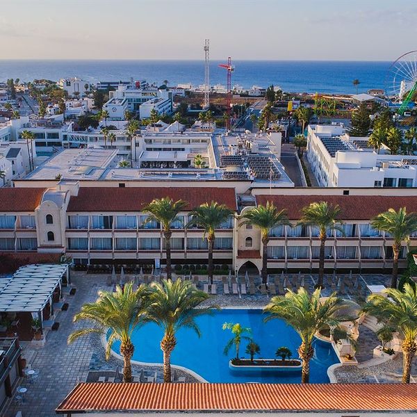 Hotel Napa Plaza w Cypr
