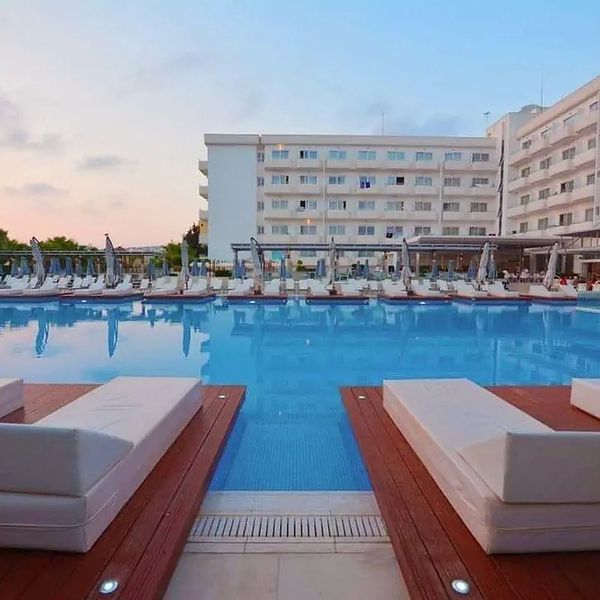Hotel Nestor w Cypr