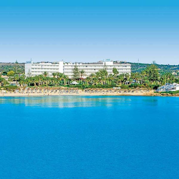 Hotel Nissi Beach Resort w Cypr