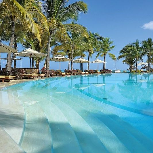 Hotel Paradis Beachcomber Golf Resort  Spa w Mauritius