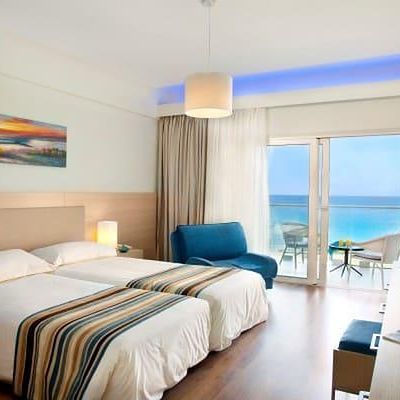 Hotel Pernera Beach w Cypr