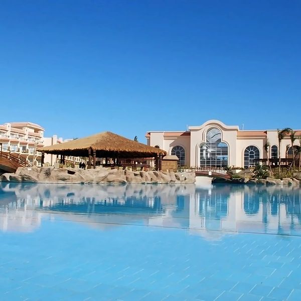 Opinie o Pyramisa Beach Resort Sahl Hasheesh