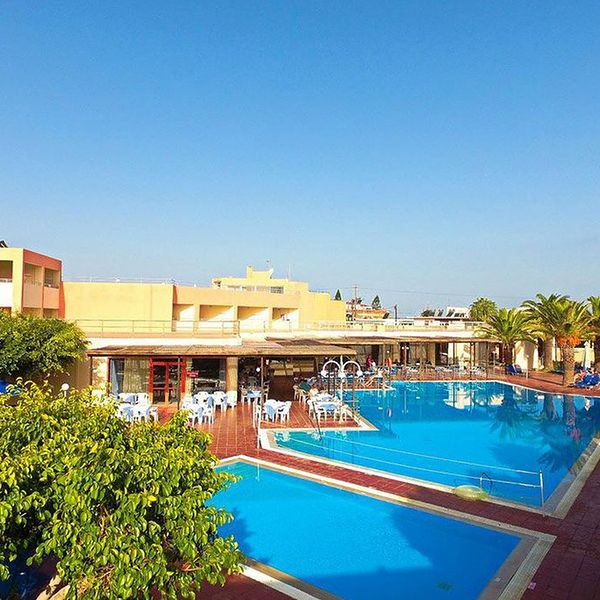 Hotel Rethymno Village w Grecja