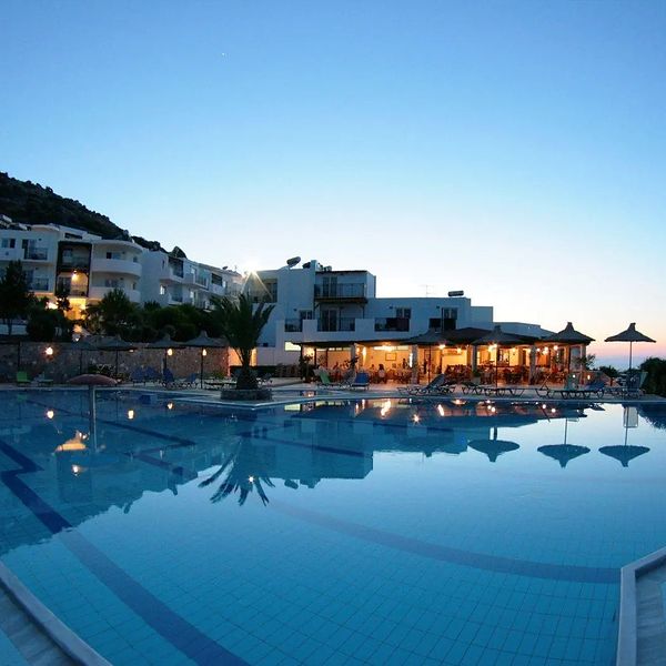 Hotel Semiramis Village w Grecja