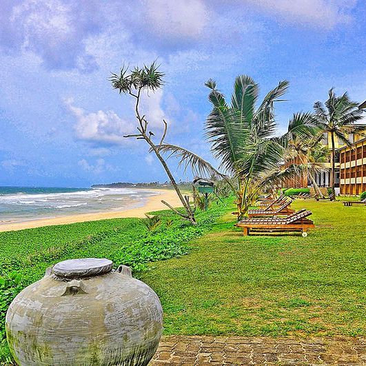 Hotel The Long Beach Resort w Sri Lanka