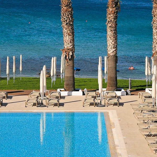 Hotel Vrissiana Beach w Cypr