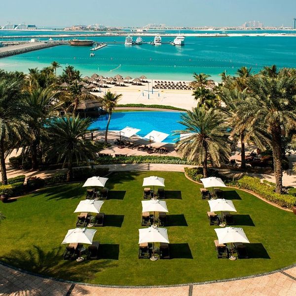 Wakacje w Hotelu Le Meridien Mina Seyahi Beach Resort Emiraty Arabskie