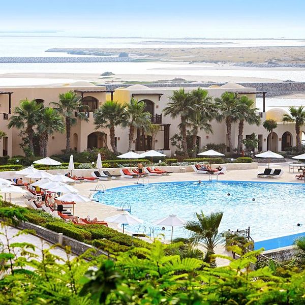 Wakacje w Hotelu The Cove Rotana Resort Emiraty Arabskie