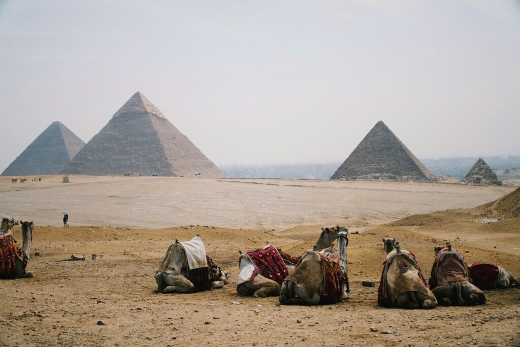 Piramidy w Gizie, Wycieczka z Hurghady