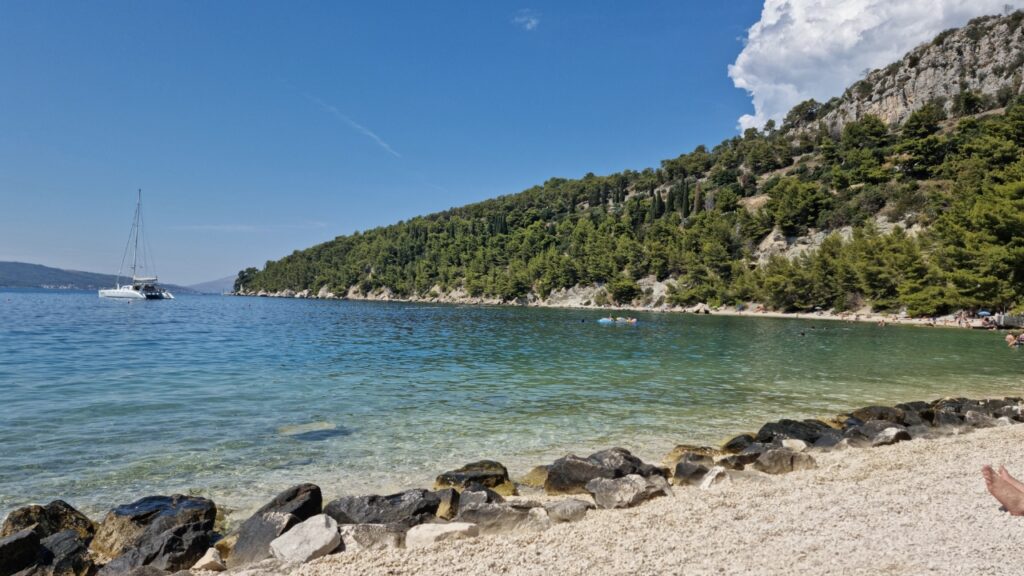 Plaża Kasjuni Beach w Chorwacji