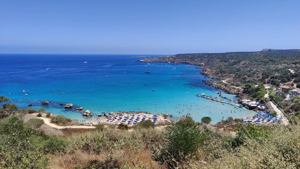Plaża Konnos Beach na Cyprze
