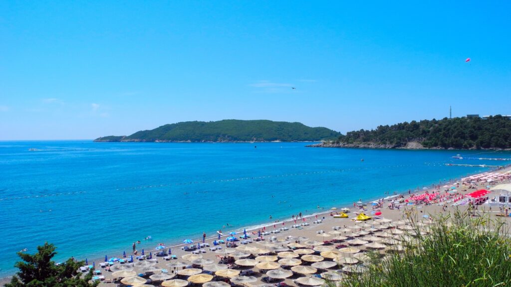 Plaża Becici Beach w Czarnogórze – najważniejsze informacje