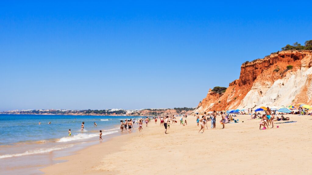 Plaża Praia da Falesia Beach w Portugalii – co warto wiedzieć?