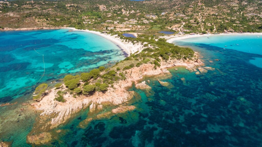 Plaża Palombaggia na Korsyce – co warto wiedzieć? Najważniejsze informacje