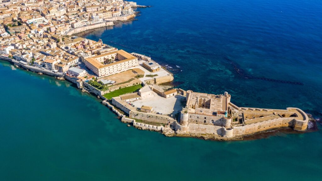 Ortygia (Isola di Ortigia) – atrakcje, historia, co zobaczyć i jak zwiedzać wyspę w Syrakuzach