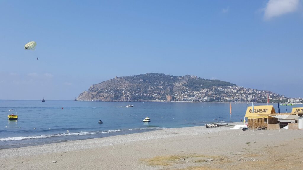 Plaża Portakal Beach w Antalyi – co warto wiedzieć? Najważniejsze informacje